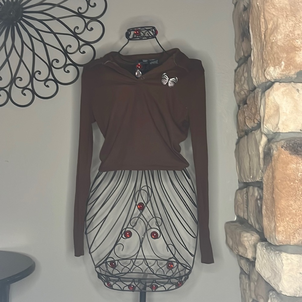 Women’s long sleeve crop top with embroidered butterfly